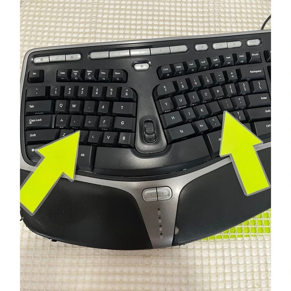 Microsoft Natural Ergonomic Keyboard 4000 v1.0 Working Has faded letters